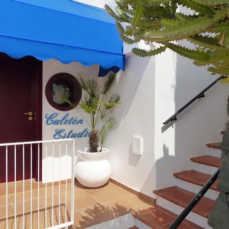 Апартаменты Sea Front Caleton Estudio *