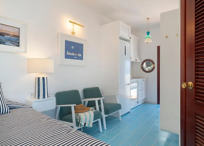 Апартаменты Sea Front Caleton Estudio